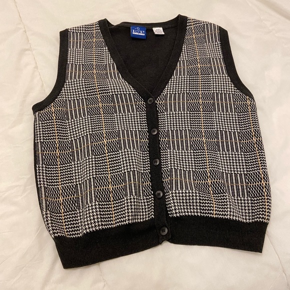 Gray Plaid Vest - Picture 2 of 4
